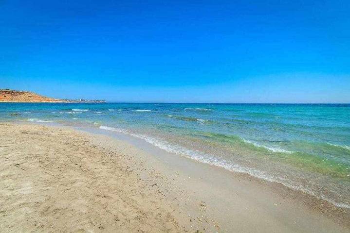 Gîte pour 4 personnes, avec terrasse et piscine à Cabo Roig - 3