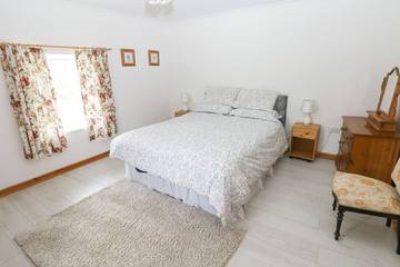 Cottage for 4 People in Laugharne, Carmarthenshire, Photo 1