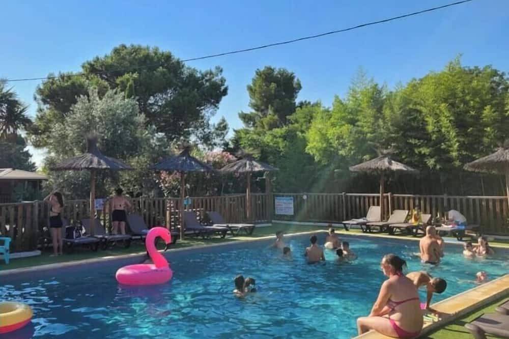 Zecamping 3 étoiles parc aquatique et piscine chauffée locatif 20m2 in Pézenas, Côte méditerranéenne (France)
