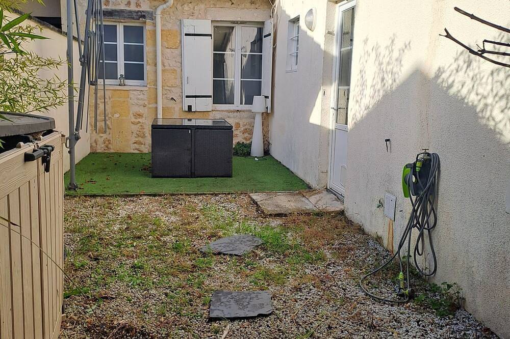Maison centre ville La Brède avec jardin in La Brède, Région de Bordeaux