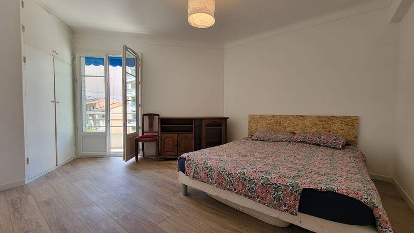 Holiday apartment for 4 people, with balcony, child-friendly in Nice (France)
