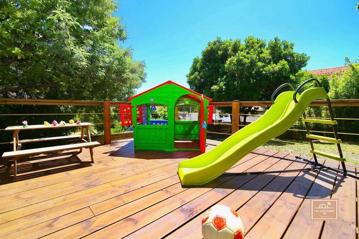 Villa pour 10 personnes, avec jardin ainsi que piscine et terrasse à La Seyne-sur-Mer - 3