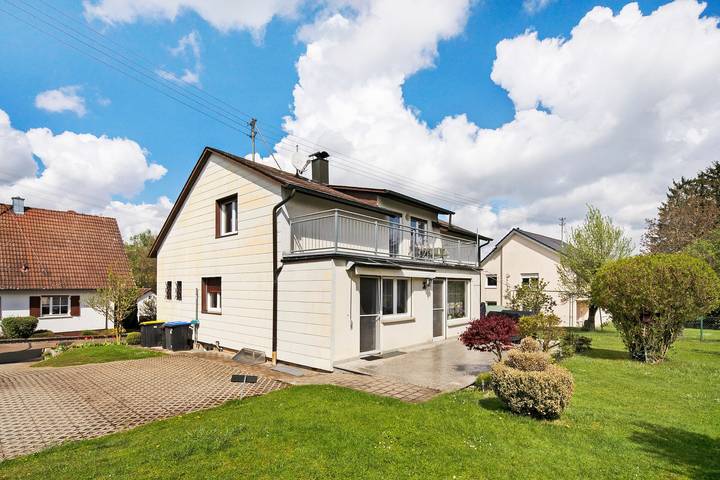 Ferienwohnung für 4 Personen, mit Balkon und Garten in Offingen