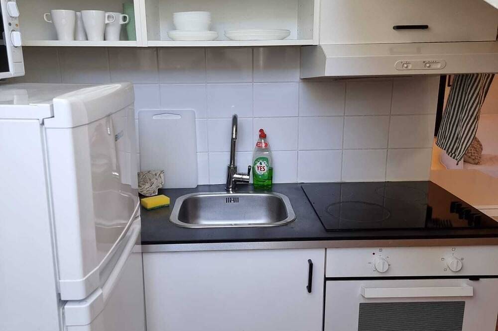 Entire apartment, Stockholm City Chic-1-Bedroom Loft for 3 in Norrmalms stadsdelsområde, Stockholm