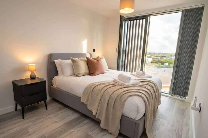 Entire apartment, Bright & Stylish Central Birmingham 2 Bed Flat in Birmingham, Birmingham Area