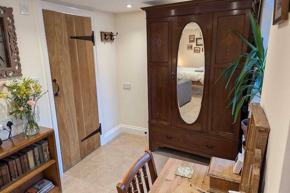 Apartamento entero, Private Suite near Bradford on Avon town center in Bradford on Avon, Wiltshire