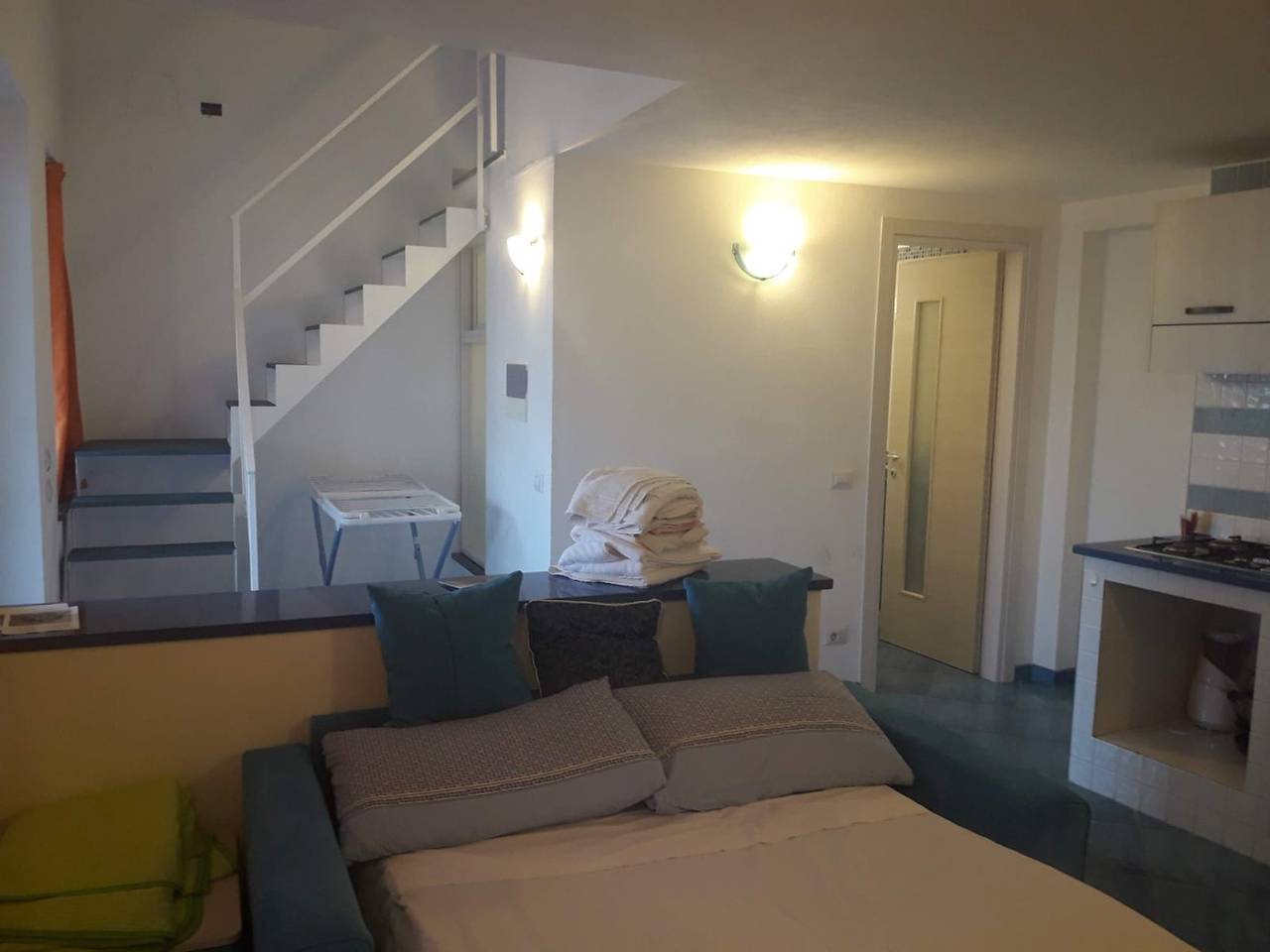 Ganze Wohnung, Apartment '2 Vista Mare' mit Meerblick, Wlan und Klimaanlage in Ischia Stadt, Ischia