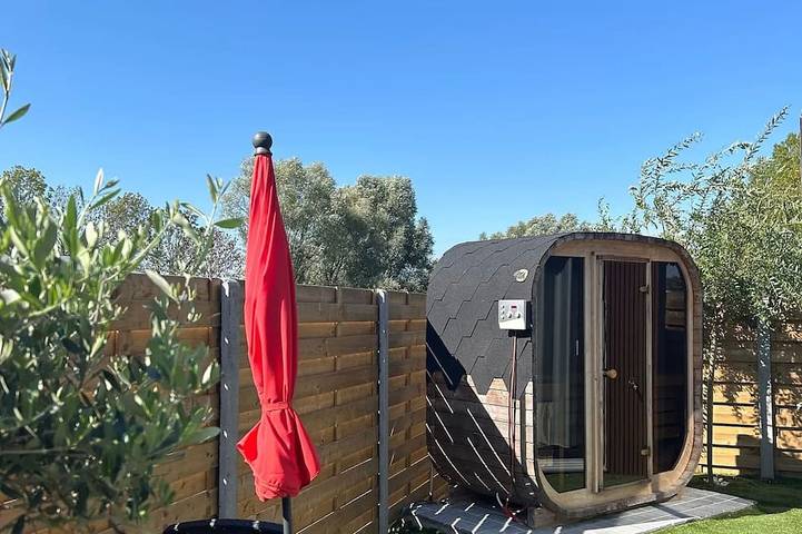 Maison de vacances pour 4 personnes, avec terrasse et sauna ainsi que jacuzzi et jardin - 1