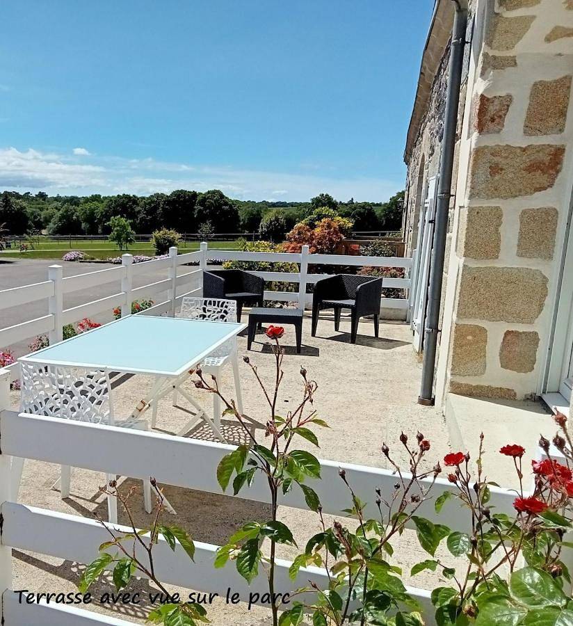 Two-Bedroom House in Cast, Région de Châteaulin