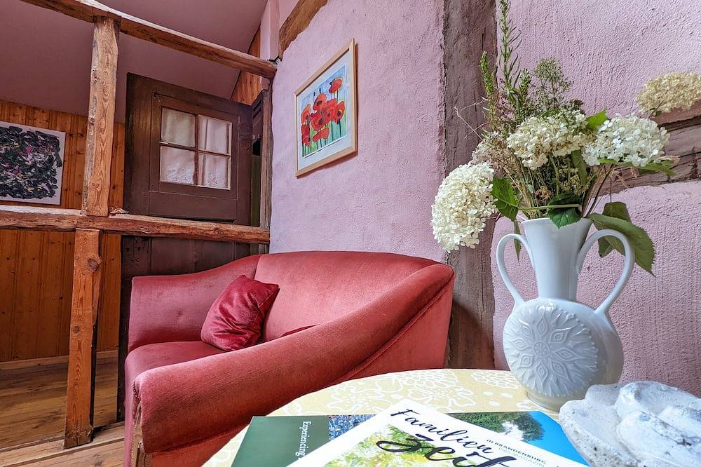 Romantic country idyll - former inn with large garden, fireplace, near the forest and lake, foto 10