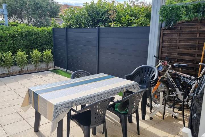 Location de vacances pour 5 personnes, avec terrasse et piscine à Palavas-les-Flots