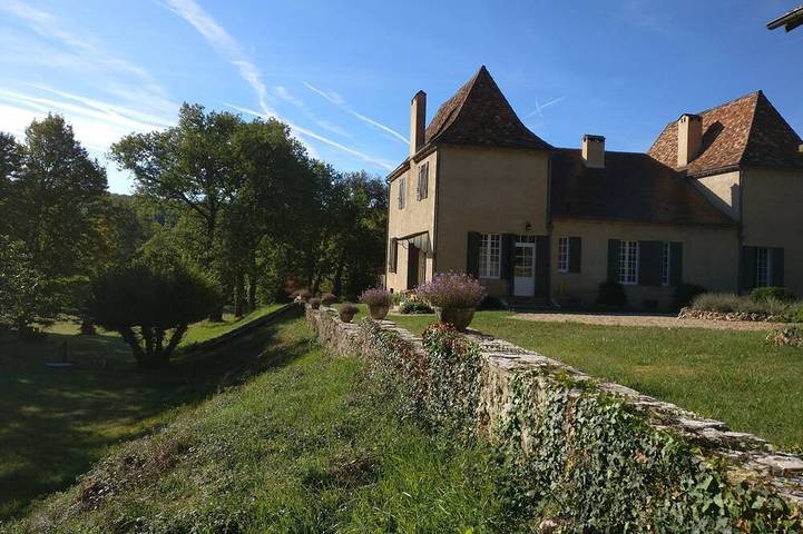 Location de vacances pour 12 personnes, avec balcon et jardin à Saint-Marcel-du-Périgord