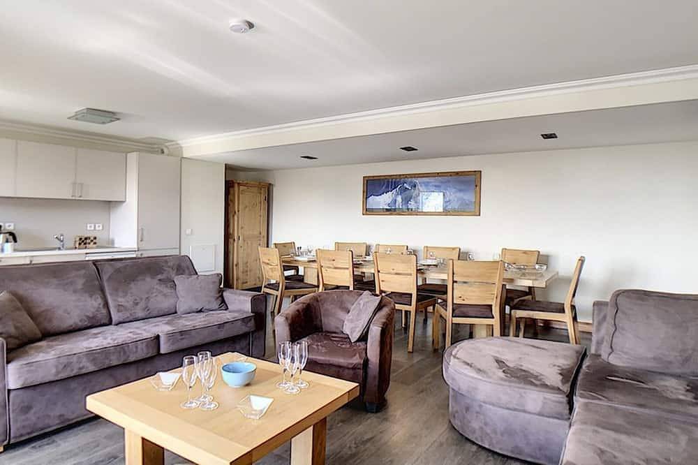 Entire apartment, 5-room Apartment for 10 pax · Near slopes · Balcony · Sauna & Hammam in Saint-Martin-de-Belleville, Les Belleville