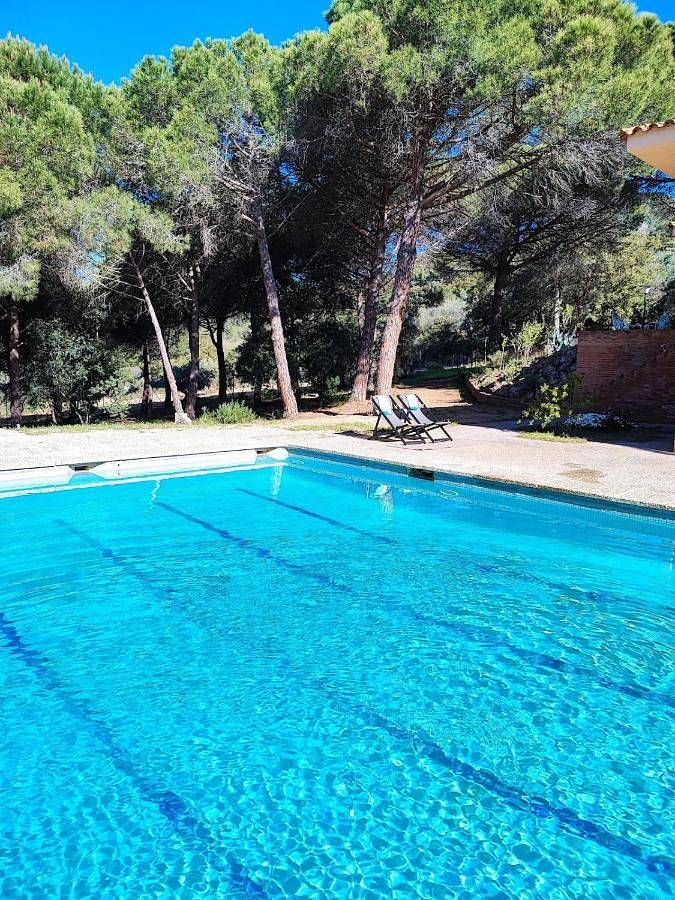 Chalet para 9 personas, con jardín además de vistas y piscina en Valles Oriental