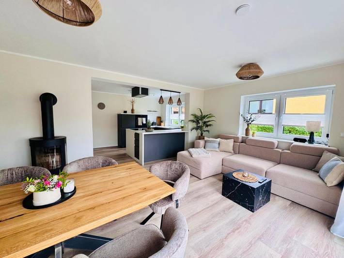 Ferienwohnung für 6 Personen, mit Whirlpool und Garten