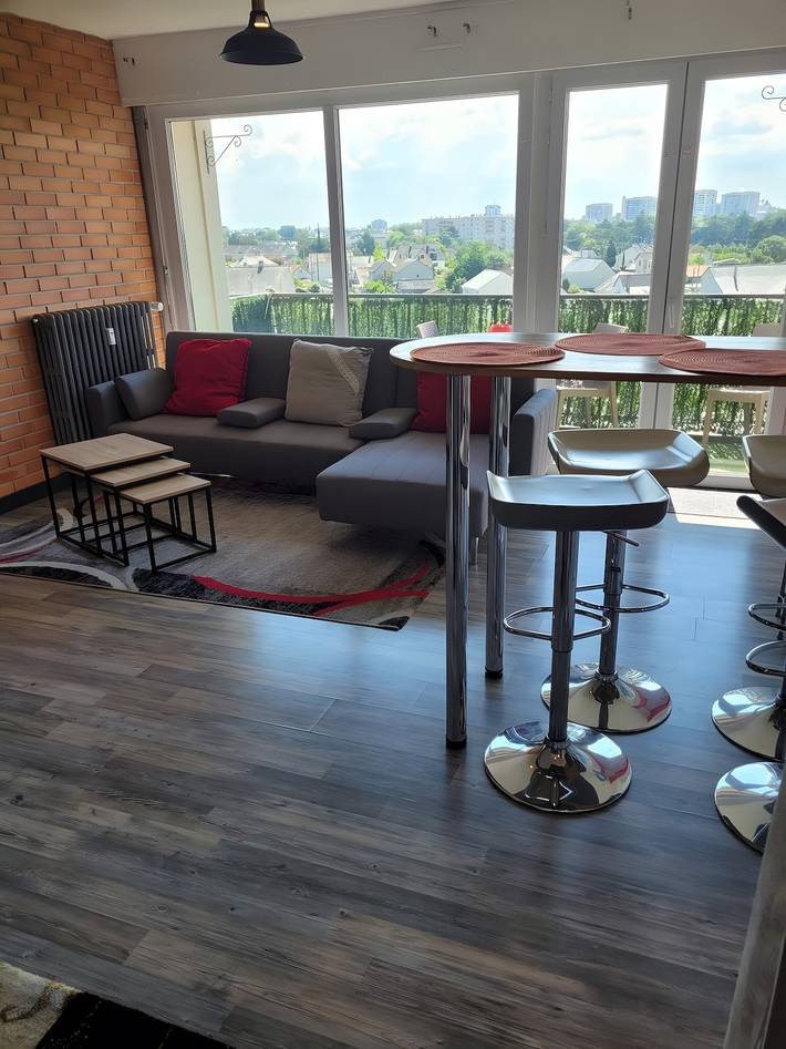 Location de vacances pour 7 personnes, avec balcon à Angers