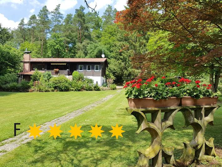 Ferienhaus für 6 Personen, mit Balkon und Terrasse sowie Garten und Sauna am Vogelsberg Region