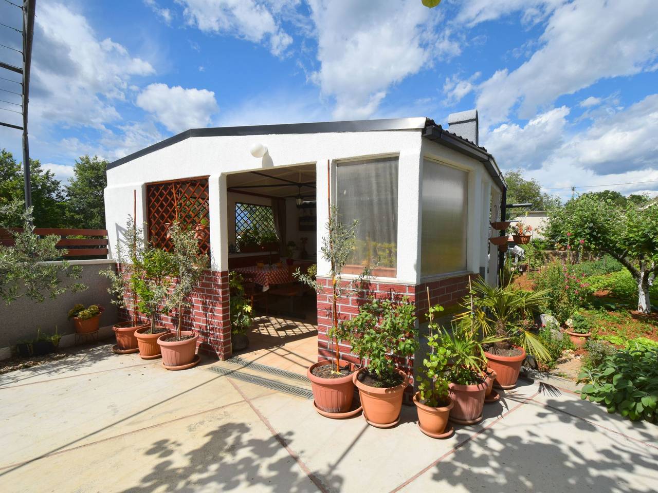 Ganze Wohnung, "" mit eigenem Balkon in Malinska-Dubašnica, Krk