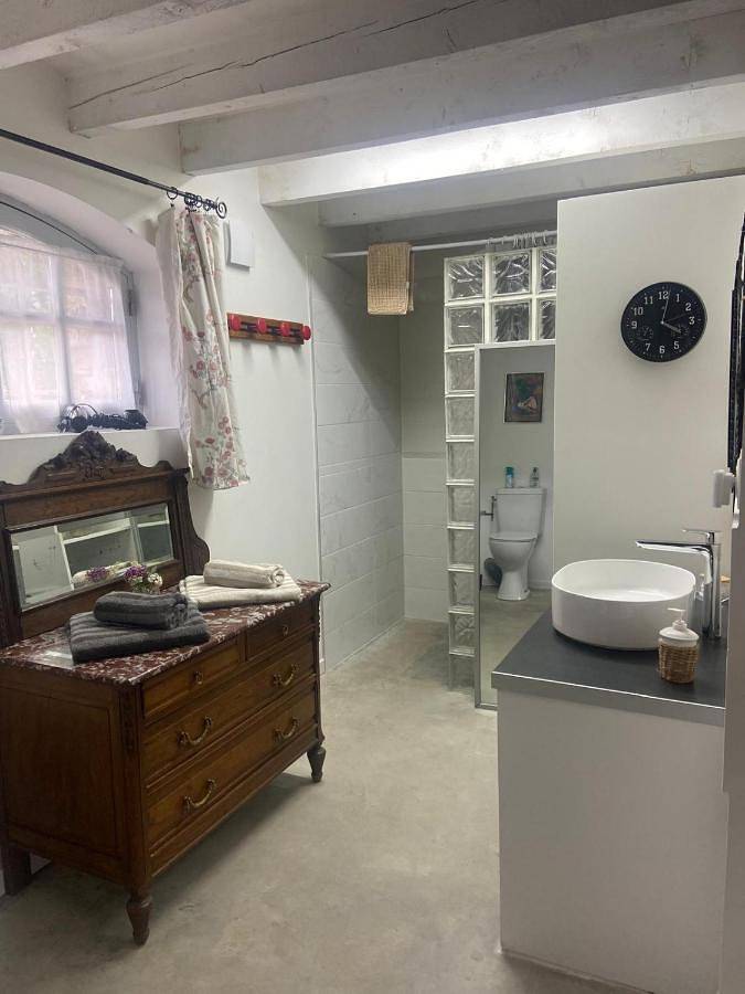 Appartement entier, Le relais Perrusson, Bed and breakfast et camping à la tuilerie in Écuisses, Région de Chalon-sur-Saône