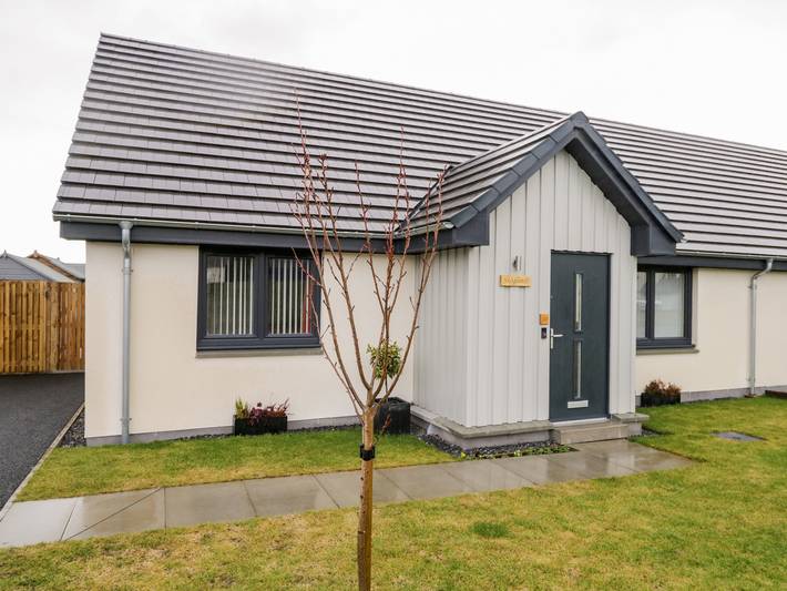 Cottage for 4 people, with Garden in Boat of Garten