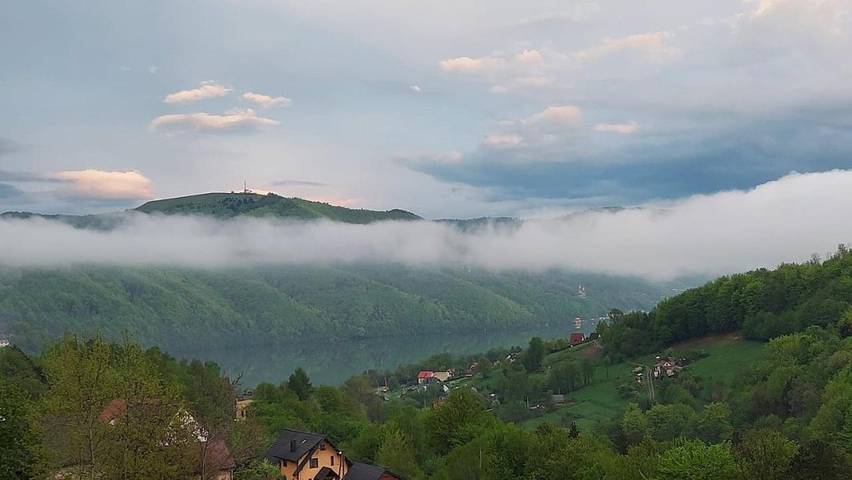 Apartament wakacyjny dla 4 osób, z Balkon i Taras oraz Widok na jezioro i Widok w Międzybrodzie Bialskie