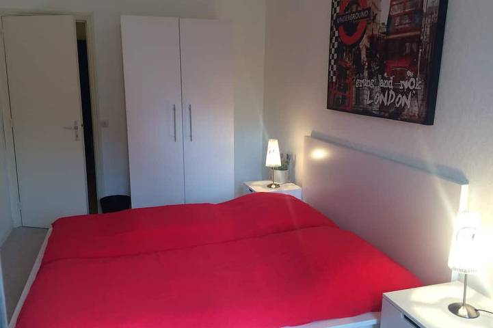 Appartement entier, Appartement spacieux, calme et climatisé avec grande piscine, proche de Cannes. in Mandelieu-la-Napoule, Massif de l'Esterel