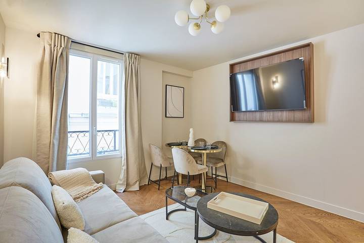 Ganze Ferienwohnung, New apartment Center of Paris/Le Marais in 10e Arrondissement, Paris