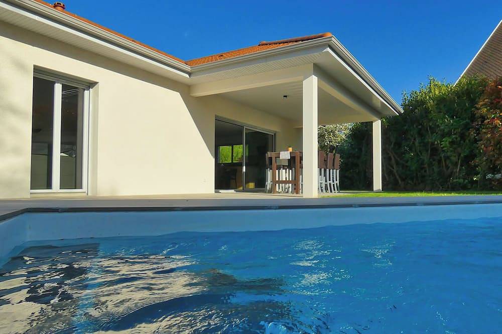 L'Hacienda, spa/piscina/lago in Charavines, Región de La Tour-du-Pin