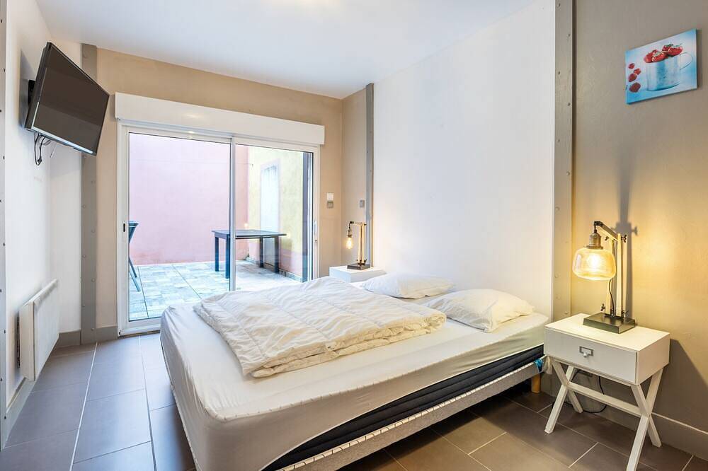 Holiday Home 'Sleeps 22 Brem Center with Large' in Brem-sur-Mer, Loire Valley