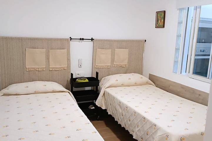 Bungalow für 6 Personen, mit Terrasse und Garten sowie Pool in Guardamar del Segura - 4