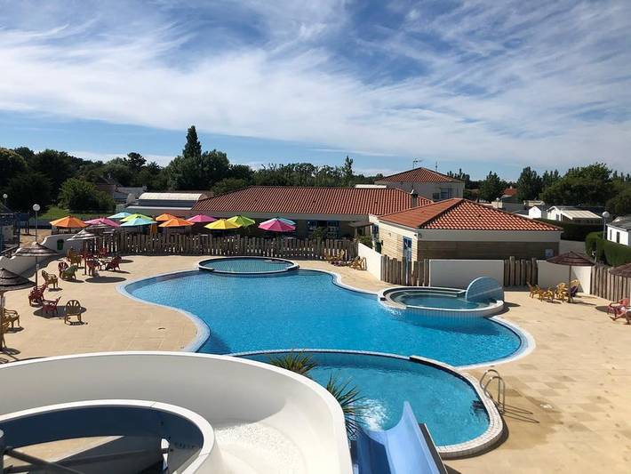 Camping Les Aventuriers de la Calypso - Mobilheim 6 personen - Klassisch - 2 Schlafzimmer in Saint-Jean-de-Monts, Vendée