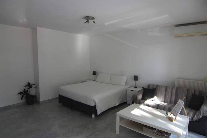 Appartement entier, Azur 3000 - Studio Supérieur in Saint-Laurent-du-Var, Côte méditerranéenne (France)