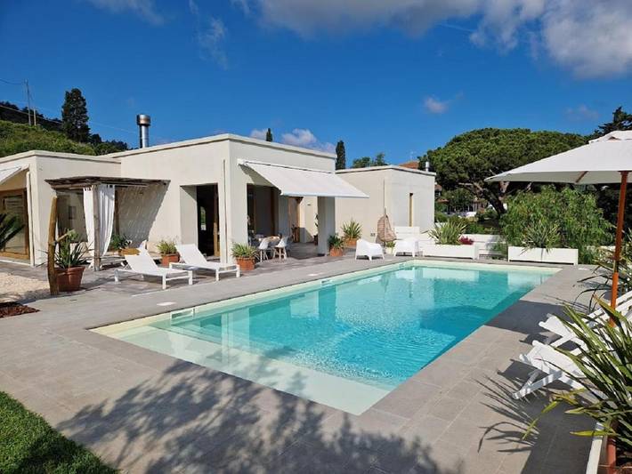 Bed and breakfast per 4 persone, con panorama e piscina nonché giardino - 1