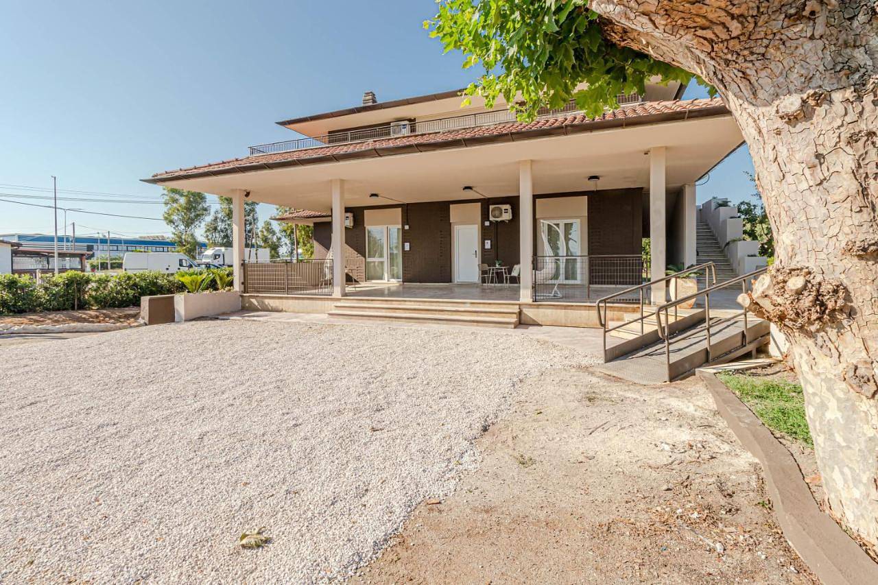 Numberz Rooms And Apartments in Latina, Agro Pontino