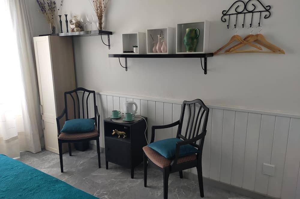 Ganze Wohnung, Knus Verblijf Voor het Hele Gezin met Uitzicht Over de Vallei van de Creuse in Crozant, Guéret und Umgebung