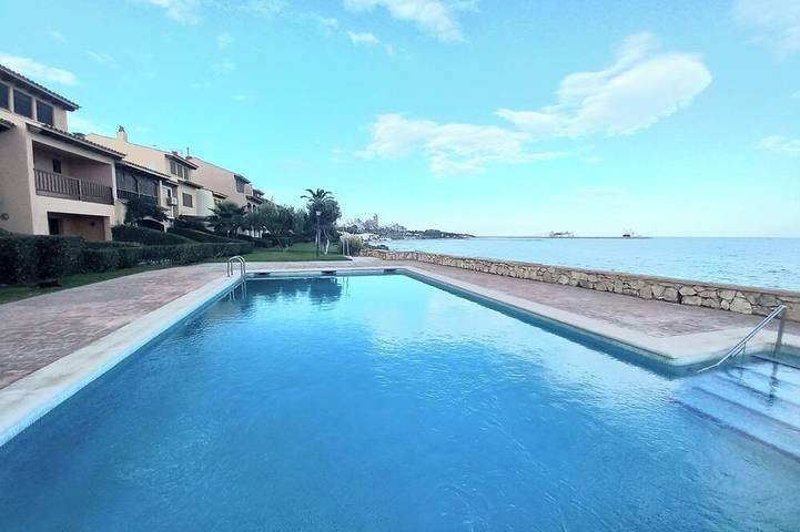 Apartamento de vacaciones para 8 personas, con balcón y piscina - 1
