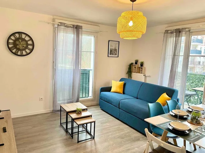 Apartamento de vacaciones para 6 personas, con vistas además de balcón y jardín - 1