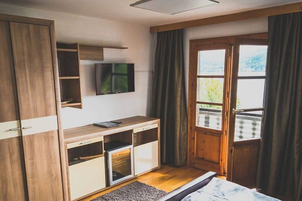 Doppelzimmer ohne Balkon inkl. Frühstück - Hotel Litzlberger Keller in Seewalchen am Attersee, Attergau