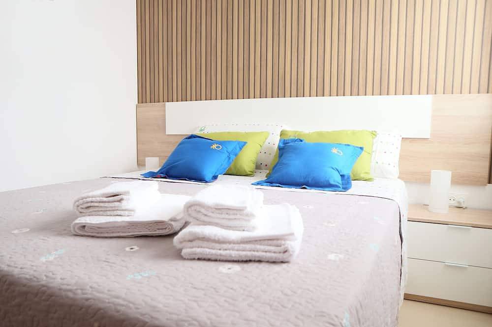 Appartement entier, \"Happy Flat Tenerife\" - 5 min. by car from South Airport and El Medano beach. in Castro (Spain), Granadilla de Abona