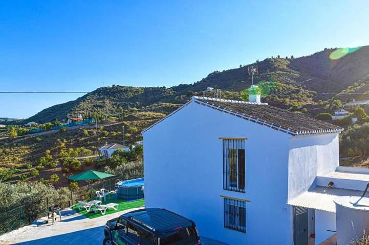 Casa rural para 4 personas, con Terraza además de Piscina y Vistas en Comares - 3