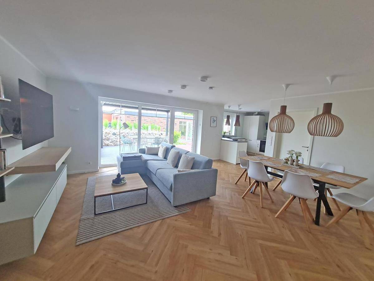 Wilde Brise 3 – Luxusbungalow in bester Lage in Norddeich in Strand Norddeich, Norddeich