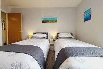 Apartment for 4 People in Wakefield, West Yorkshire, Photo 2