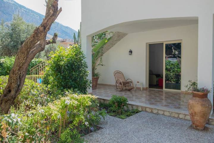 Ferienhaus für 5 Personen, mit Terrasse und Garten sowie Ausblick
