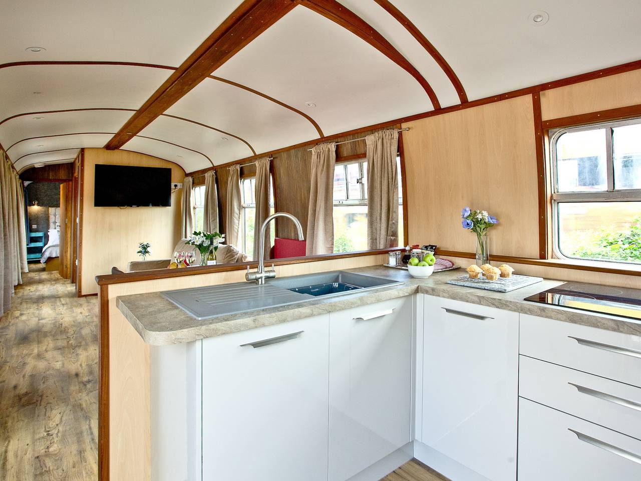 Brunel Boutique Railway Carriage 3 in Dawlish Warren, Dawlish