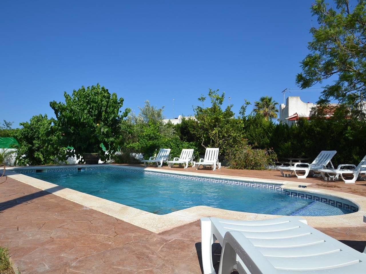 Villa Benifer con gran piscina privada y jardin en Riumar, Costa Dorada in Riumar, Delta del Ebro