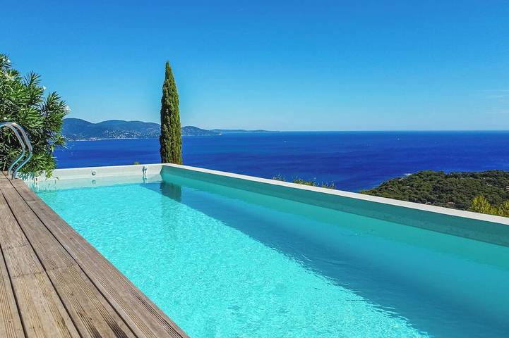 Villa pour 12 personnes, avec jardin dans Cap Bénat