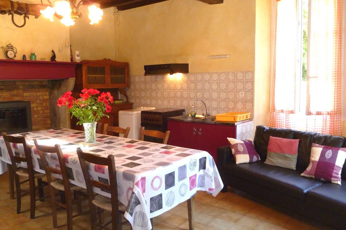 Gîte Le Moulin : Vue sur la montagne, terrasse privée et Wi-Fi à Mascaras in Mascaras, Hautes-Pyrénées