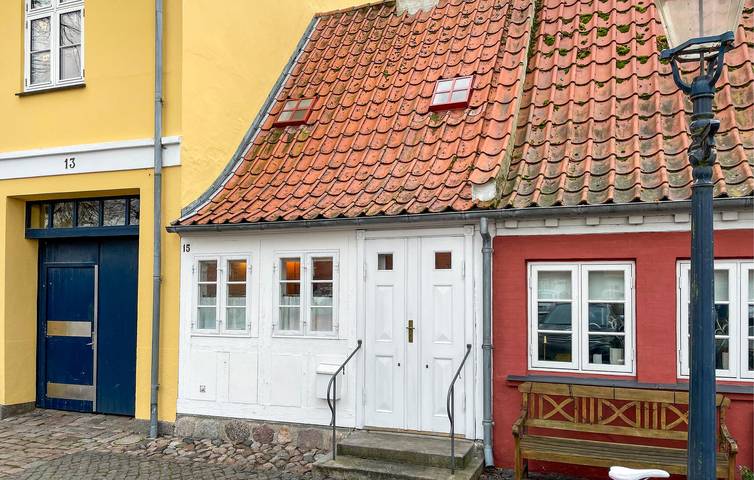 Ferieudlejning for 2 personer, med terrasse, husdyr tilladt i Bogense