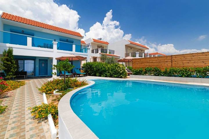 Villa with pool for 5 people, with view and garden as well as pool in Rhodes