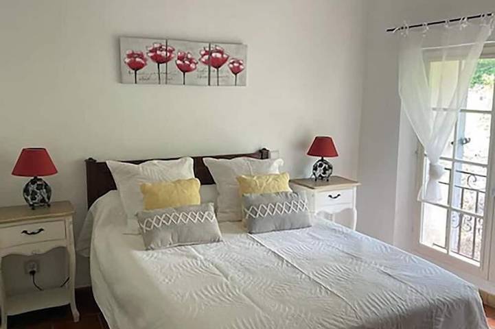 Location de vacances pour 4 personnes, avec terrasse et jardin, animaux acceptés à Correns - 4